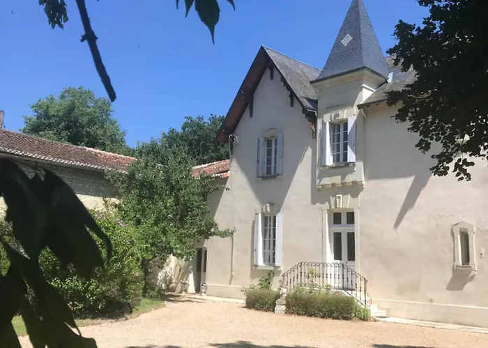 Manoir De Manapany Angliers (Vienne)